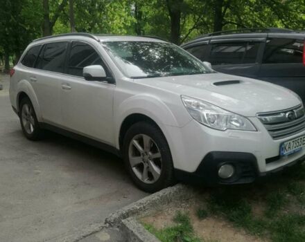 Білий Субару Аутбек, об'ємом двигуна 2 л та пробігом 205 тис. км за 12200 $, фото 5 на Automoto.ua