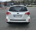 Белый Субару Аутбек, объемом двигателя 2.46 л и пробегом 212 тыс. км за 11300 $, фото 5 на Automoto.ua