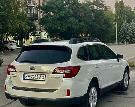 Белый Субару Аутбек, объемом двигателя 2.5 л и пробегом 240 тыс. км за 13500 $, фото 2 на Automoto.ua