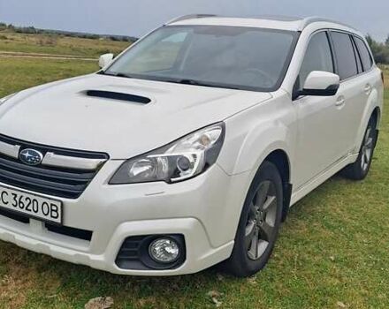 Белый Субару Аутбек, объемом двигателя 2 л и пробегом 228 тыс. км за 10700 $, фото 6 на Automoto.ua