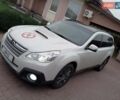 Белый Субару Аутбек, объемом двигателя 2 л и пробегом 243 тыс. км за 9999 $, фото 2 на Automoto.ua