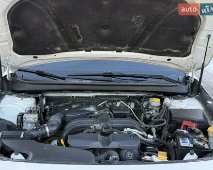 Белый Субару Аутбек, объемом двигателя 2.46 л и пробегом 191 тыс. км за 11499 $, фото 10 на Automoto.ua