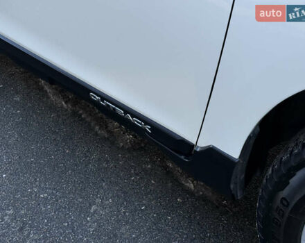 Белый Субару Аутбек, объемом двигателя 2.46 л и пробегом 191 тыс. км за 11499 $, фото 34 на Automoto.ua