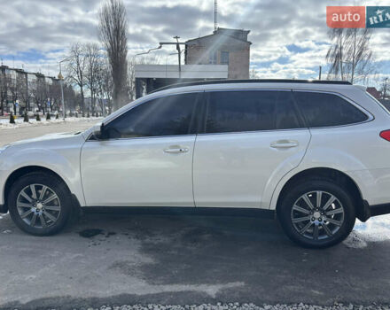 Білий Субару Аутбек, об'ємом двигуна 2 л та пробігом 247 тис. км за 12500 $, фото 7 на Automoto.ua