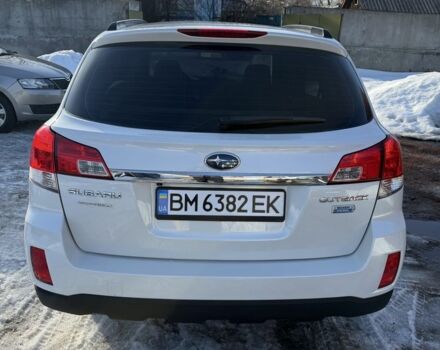 Білий Субару Аутбек, об'ємом двигуна 2 л та пробігом 230 тис. км за 12600 $, фото 5 на Automoto.ua
