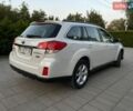 Белый Субару Аутбек, объемом двигателя 2 л и пробегом 176 тыс. км за 13500 $, фото 2 на Automoto.ua
