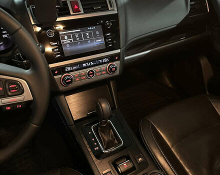 Белый Субару Аутбек, объемом двигателя 2.5 л и пробегом 197 тыс. км за 18000 $, фото 6 на Automoto.ua