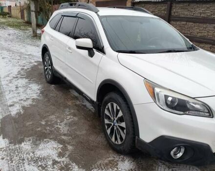 Белый Субару Аутбек, объемом двигателя 2.46 л и пробегом 275 тыс. км за 13300 $, фото 1 на Automoto.ua