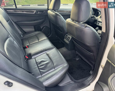 Білий Субару Аутбек, об'ємом двигуна 2.5 л та пробігом 142 тис. км за 16000 $, фото 11 на Automoto.ua