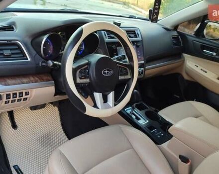 Белый Субару Аутбек, объемом двигателя 2.5 л и пробегом 160 тыс. км за 14000 $, фото 3 на Automoto.ua