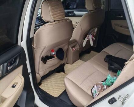 Белый Субару Аутбек, объемом двигателя 2.46 л и пробегом 275 тыс. км за 13300 $, фото 32 на Automoto.ua