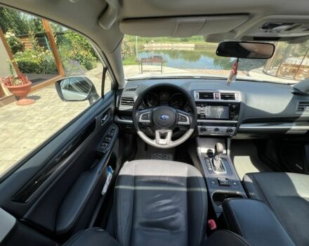 Білий Субару Аутбек, об'ємом двигуна 2 л та пробігом 268 тис. км за 12999 $, фото 5 на Automoto.ua