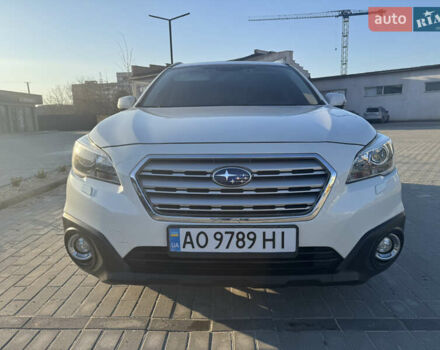 Белый Субару Аутбек, объемом двигателя 2 л и пробегом 215 тыс. км за 15500 $, фото 3 на Automoto.ua