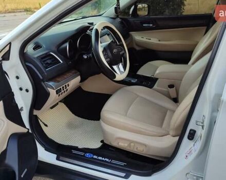 Белый Субару Аутбек, объемом двигателя 2.5 л и пробегом 160 тыс. км за 14000 $, фото 16 на Automoto.ua