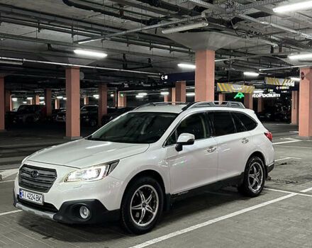 Белый Субару Аутбек, объемом двигателя 2.5 л и пробегом 197 тыс. км за 18000 $, фото 1 на Automoto.ua