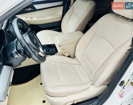 Білий Субару Аутбек, об'ємом двигуна 2.46 л та пробігом 258 тис. км за 14900 $, фото 32 на Automoto.ua