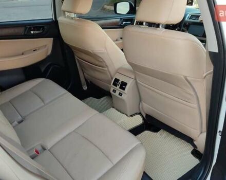 Белый Субару Аутбек, объемом двигателя 2.5 л и пробегом 160 тыс. км за 14000 $, фото 17 на Automoto.ua