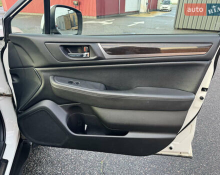 Білий Субару Аутбек, об'ємом двигуна 2.5 л та пробігом 142 тис. км за 16000 $, фото 10 на Automoto.ua