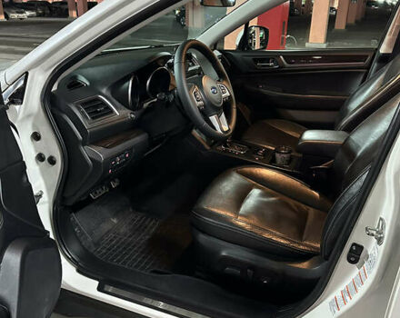 Белый Субару Аутбек, объемом двигателя 2.5 л и пробегом 197 тыс. км за 18000 $, фото 10 на Automoto.ua