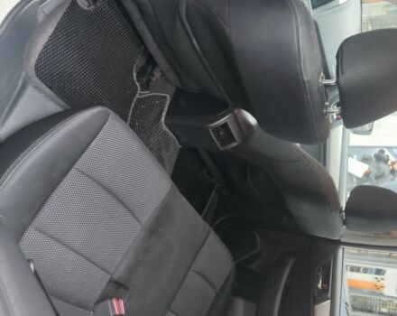 Белый Субару Аутбек, объемом двигателя 2.5 л и пробегом 217 тыс. км за 12500 $, фото 6 на Automoto.ua