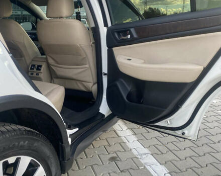 Белый Субару Аутбек, объемом двигателя 3.63 л и пробегом 158 тыс. км за 16200 $, фото 19 на Automoto.ua