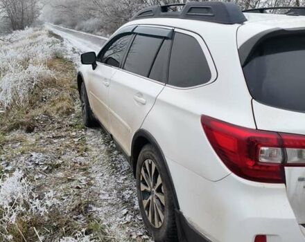 Белый Субару Аутбек, объемом двигателя 2.46 л и пробегом 275 тыс. км за 13300 $, фото 35 на Automoto.ua