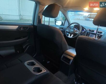 Білий Субару Аутбек, об'ємом двигуна 2.46 л та пробігом 133 тис. км за 14000 $, фото 24 на Automoto.ua