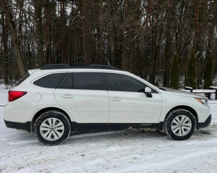 Белый Субару Аутбек, объемом двигателя 2.5 л и пробегом 133 тыс. км за 14700 $, фото 2 на Automoto.ua