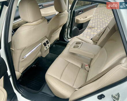 Белый Субару Аутбек, объемом двигателя 2.46 л и пробегом 170 тыс. км за 16500 $, фото 46 на Automoto.ua