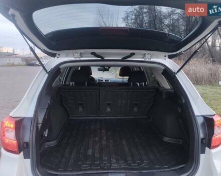 Білий Субару Аутбек, об'ємом двигуна 2.46 л та пробігом 133 тис. км за 14000 $, фото 25 на Automoto.ua