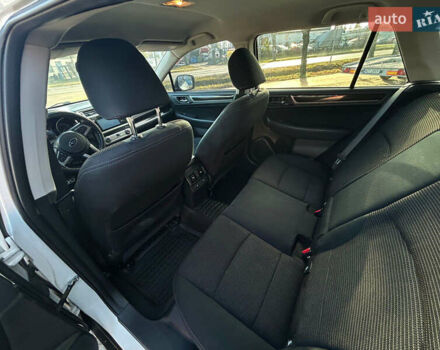 Белый Субару Аутбек, объемом двигателя 2.5 л и пробегом 200 тыс. км за 14600 $, фото 13 на Automoto.ua