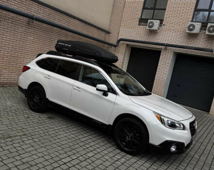 Белый Субару Аутбек, объемом двигателя 2.5 л и пробегом 162 тыс. км за 12300 $, фото 4 на Automoto.ua