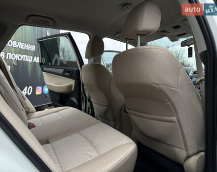 Белый Субару Аутбек, объемом двигателя 2.5 л и пробегом 198 тыс. км за 13700 $, фото 13 на Automoto.ua