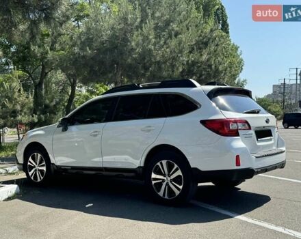 Белый Субару Аутбек, объемом двигателя 2.5 л и пробегом 190 тыс. км за 15999 $, фото 5 на Automoto.ua