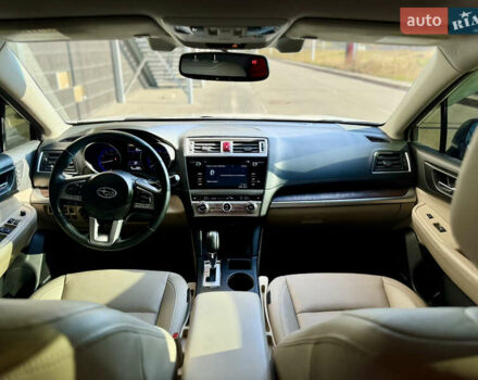 Белый Субару Аутбек, объемом двигателя 3.63 л и пробегом 120 тыс. км за 15500 $, фото 13 на Automoto.ua