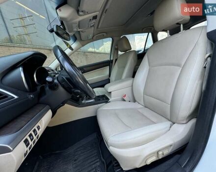 Белый Субару Аутбек, объемом двигателя 2.5 л и пробегом 190 тыс. км за 15999 $, фото 15 на Automoto.ua