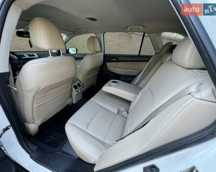 Белый Субару Аутбек, объемом двигателя 2.5 л и пробегом 190 тыс. км за 15999 $, фото 16 на Automoto.ua