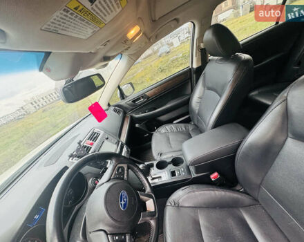 Білий Субару Аутбек, об'ємом двигуна 2.5 л та пробігом 115 тис. км за 14500 $, фото 4 на Automoto.ua