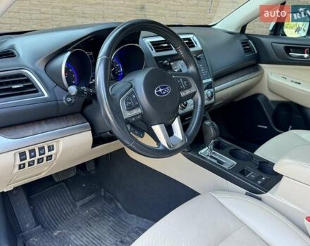 Белый Субару Аутбек, объемом двигателя 2.5 л и пробегом 190 тыс. км за 15999 $, фото 14 на Automoto.ua