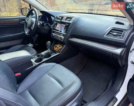 Белый Субару Аутбек, объемом двигателя 2.5 л и пробегом 160 тыс. км за 18300 $, фото 12 на Automoto.ua