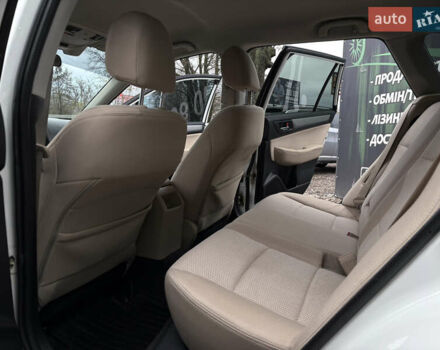 Белый Субару Аутбек, объемом двигателя 2.5 л и пробегом 198 тыс. км за 13700 $, фото 9 на Automoto.ua