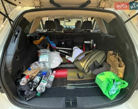 Белый Субару Аутбек, объемом двигателя 2.5 л и пробегом 160 тыс. км за 18300 $, фото 33 на Automoto.ua