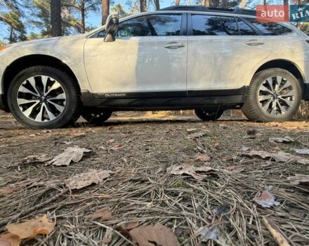 Белый Субару Аутбек, объемом двигателя 2.5 л и пробегом 160 тыс. км за 18300 $, фото 5 на Automoto.ua