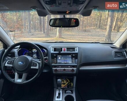 Белый Субару Аутбек, объемом двигателя 2.5 л и пробегом 160 тыс. км за 18300 $, фото 16 на Automoto.ua
