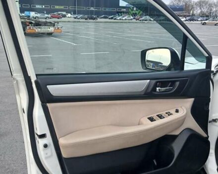 Белый Субару Аутбек, объемом двигателя 2.5 л и пробегом 170 тыс. км за 14999 $, фото 9 на Automoto.ua