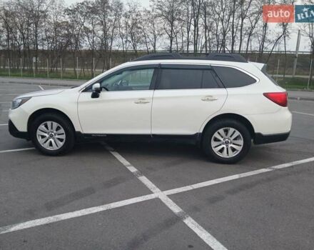 Белый Субару Аутбек, объемом двигателя 2.5 л и пробегом 170 тыс. км за 14999 $, фото 3 на Automoto.ua