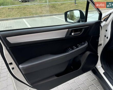 Білий Субару Аутбек, об'ємом двигуна 2.5 л та пробігом 141 тис. км за 16500 $, фото 9 на Automoto.ua