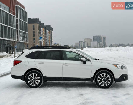 Белый Субару Аутбек, объемом двигателя 2.5 л и пробегом 173 тыс. км за 16900 $, фото 4 на Automoto.ua