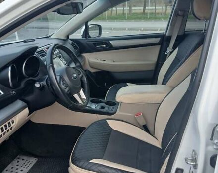 Белый Субару Аутбек, объемом двигателя 2.5 л и пробегом 170 тыс. км за 14999 $, фото 13 на Automoto.ua
