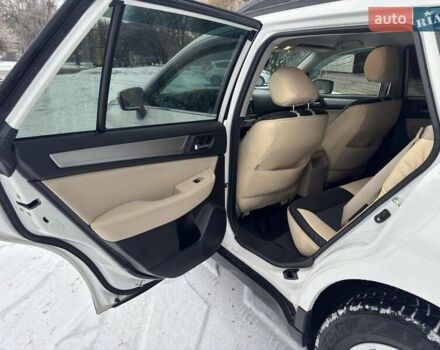 Белый Субару Аутбек, объемом двигателя 2.5 л и пробегом 177 тыс. км за 16500 $, фото 13 на Automoto.ua